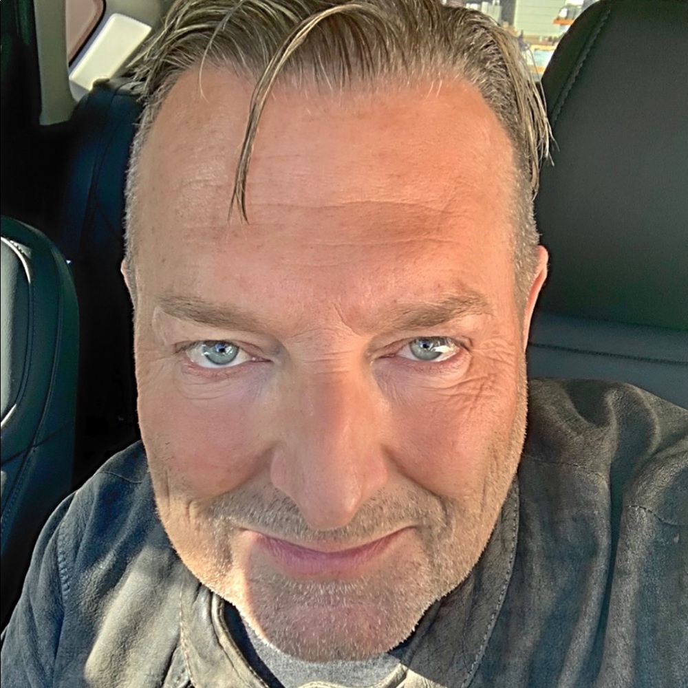 Meet your Posher, Cory